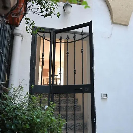 Sweet Apartment *