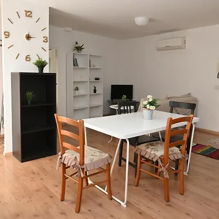 Apartment Sweet