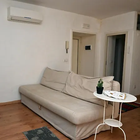 Apartment Sweet *